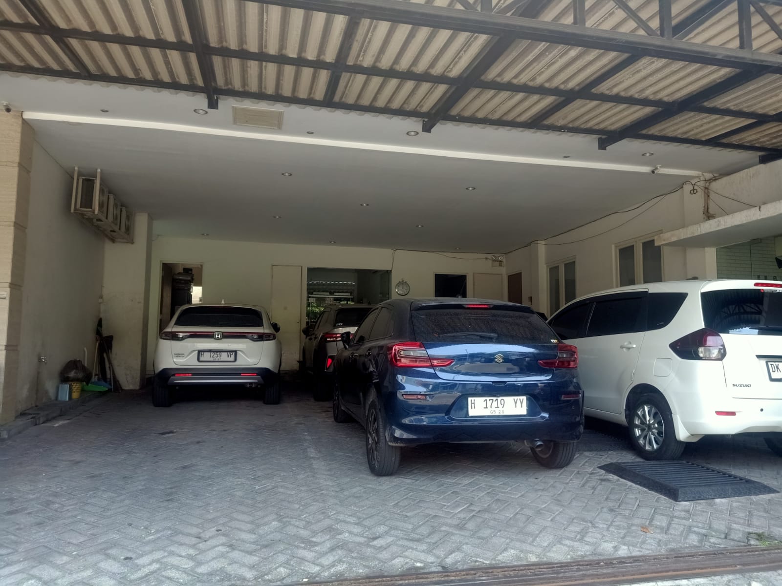 Fasilitas Parkir